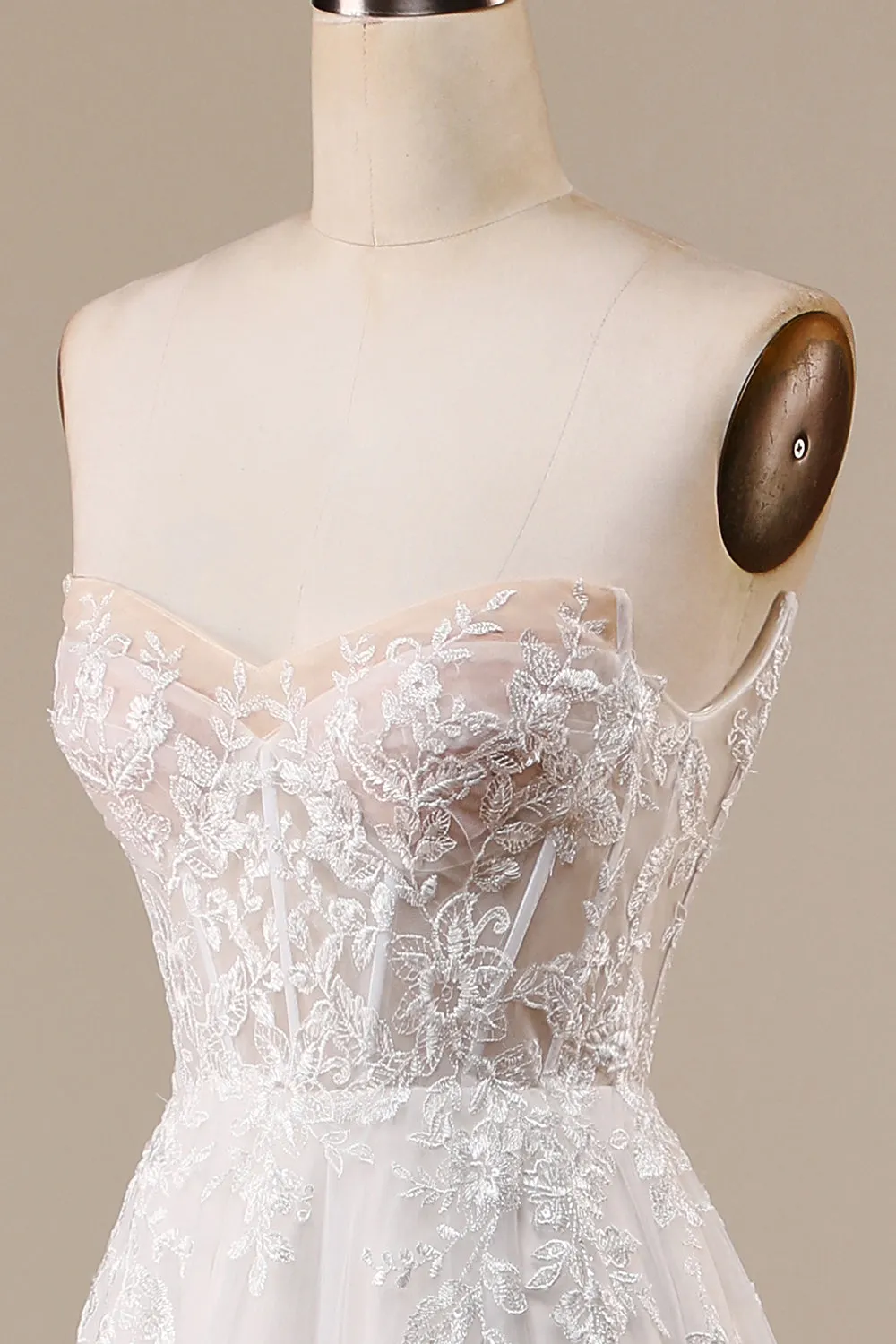 Abito da sposa in tulle con corsetto staccabile avorio