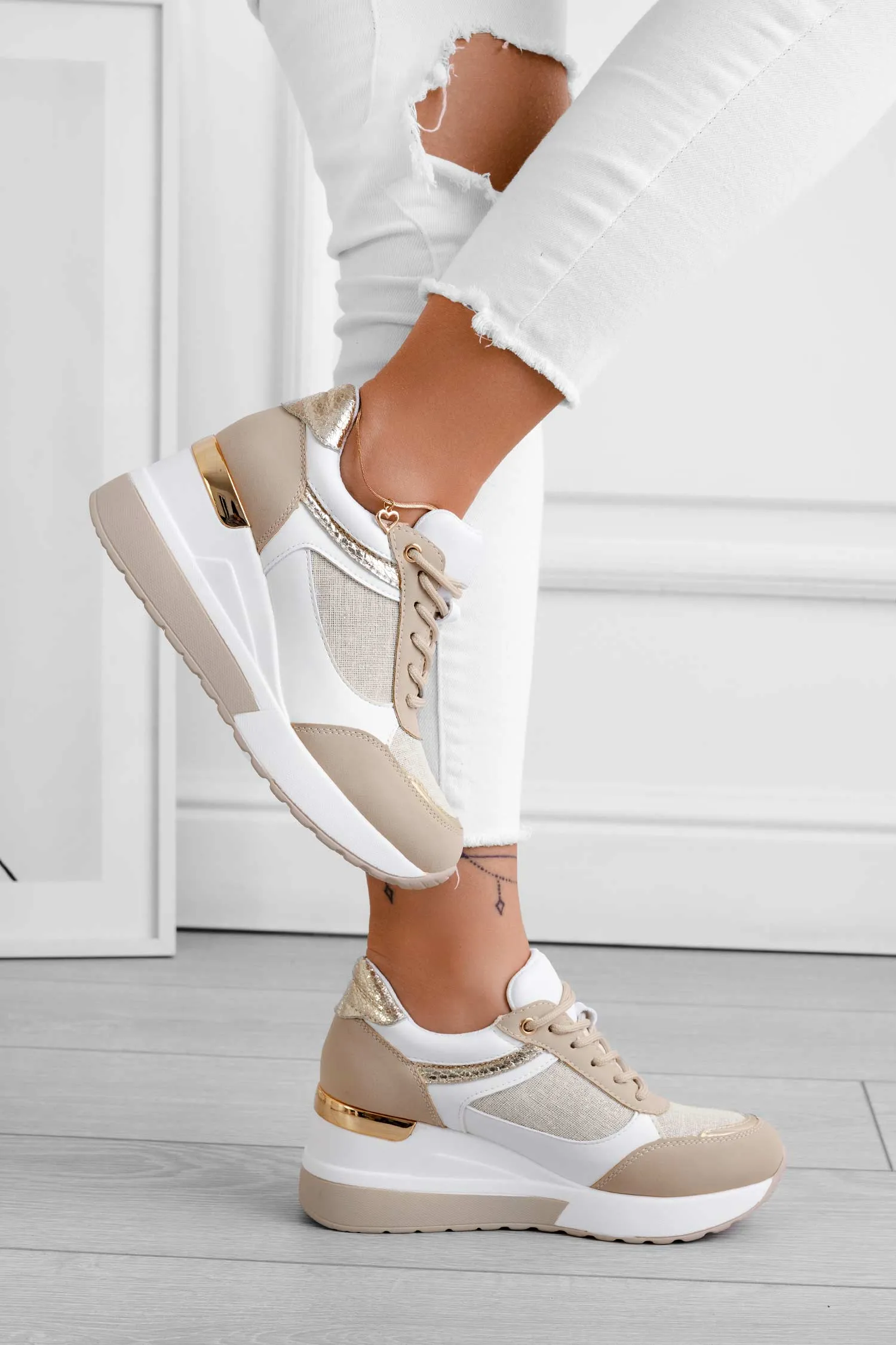 CAIRO - Sneakers fango con inserti in tessuto glitter oro