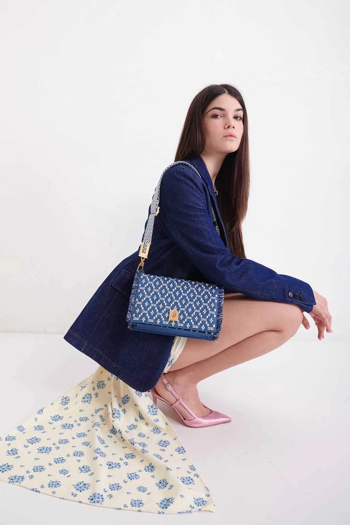 Elisabetta Franchi Shoulder bag in denim sfrangiato