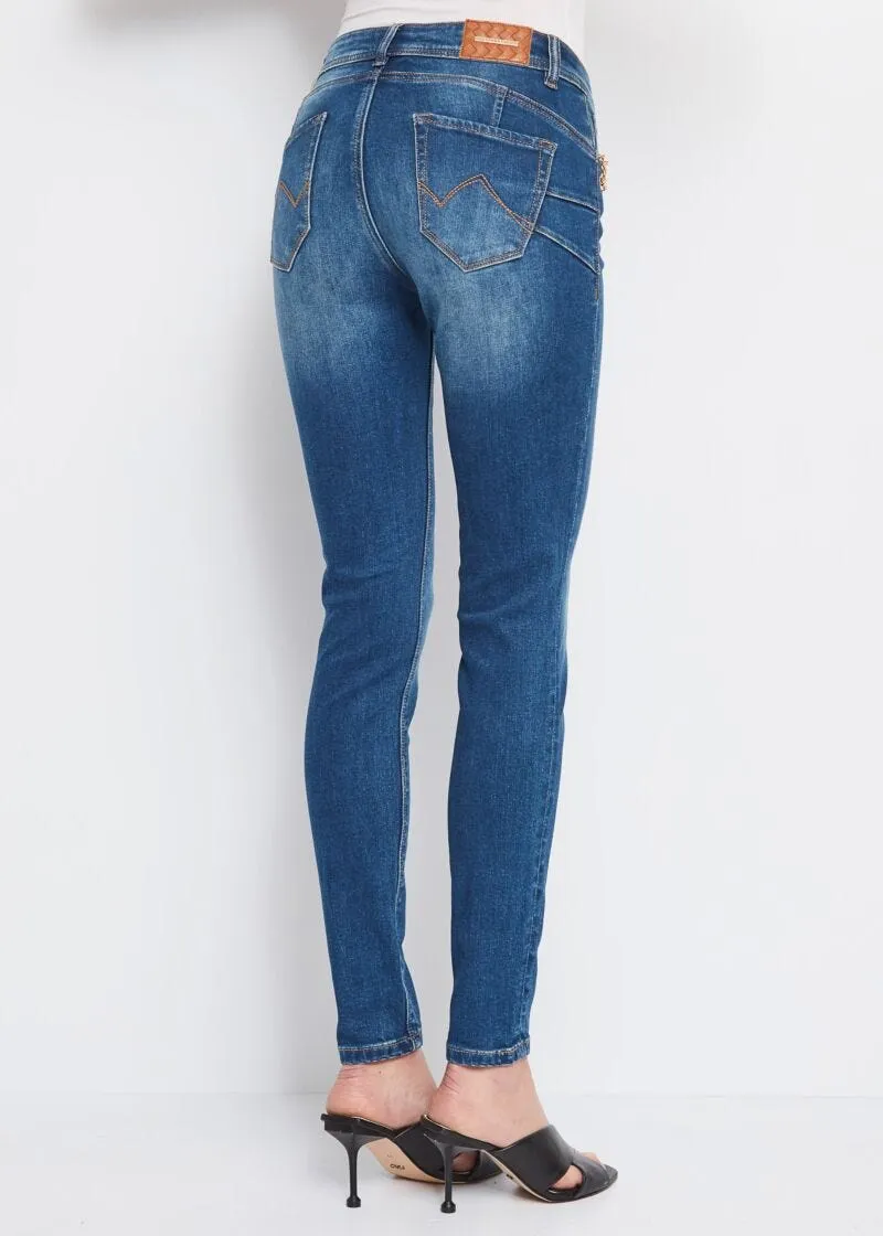 Jeans skinny con catena