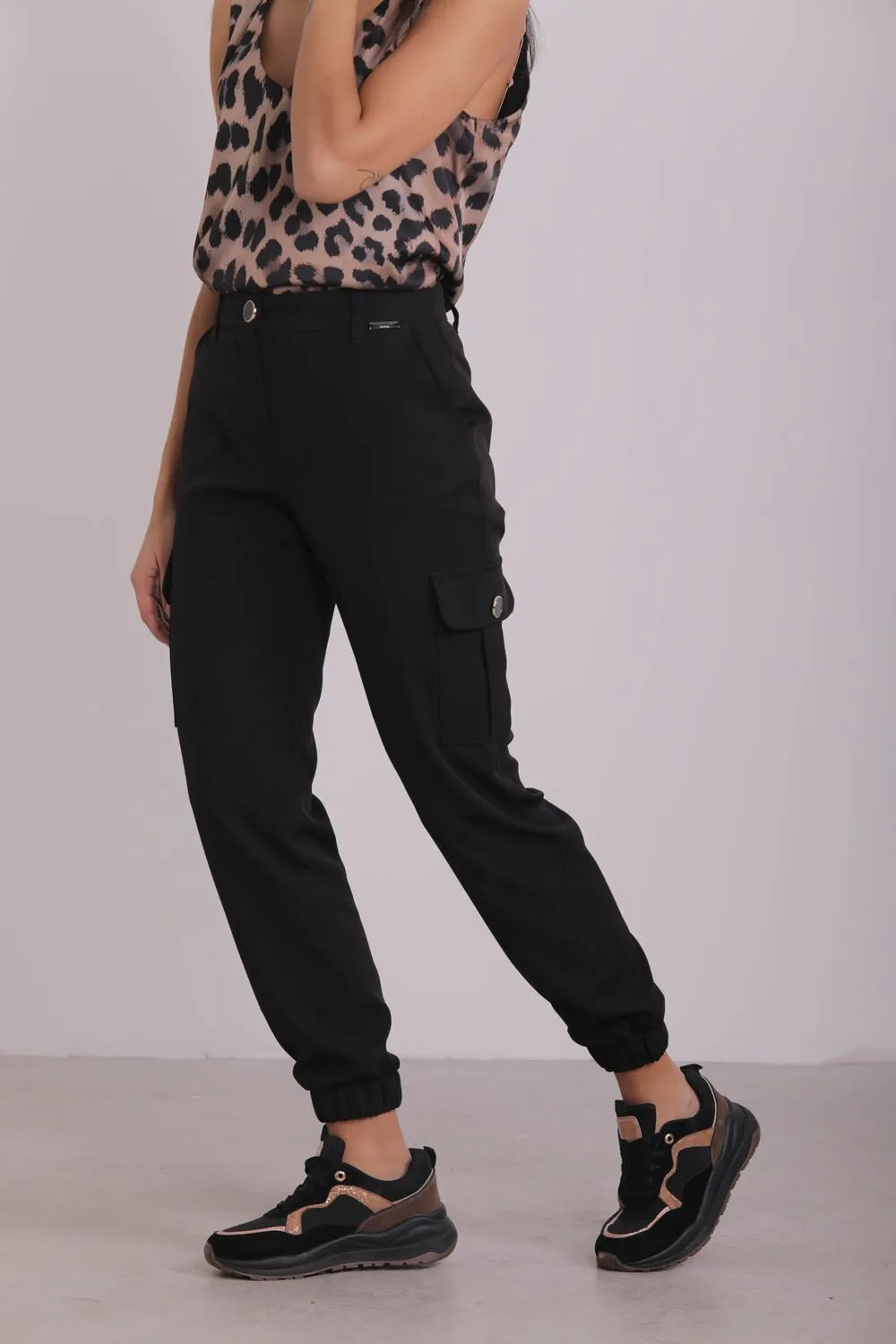 MIMI MUA art: ESAH-2558 - PANTALONE CARGO IN TESSUTO TECNICO