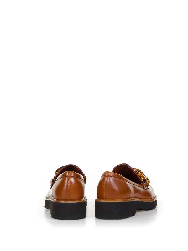 Mocassino con catena frontale