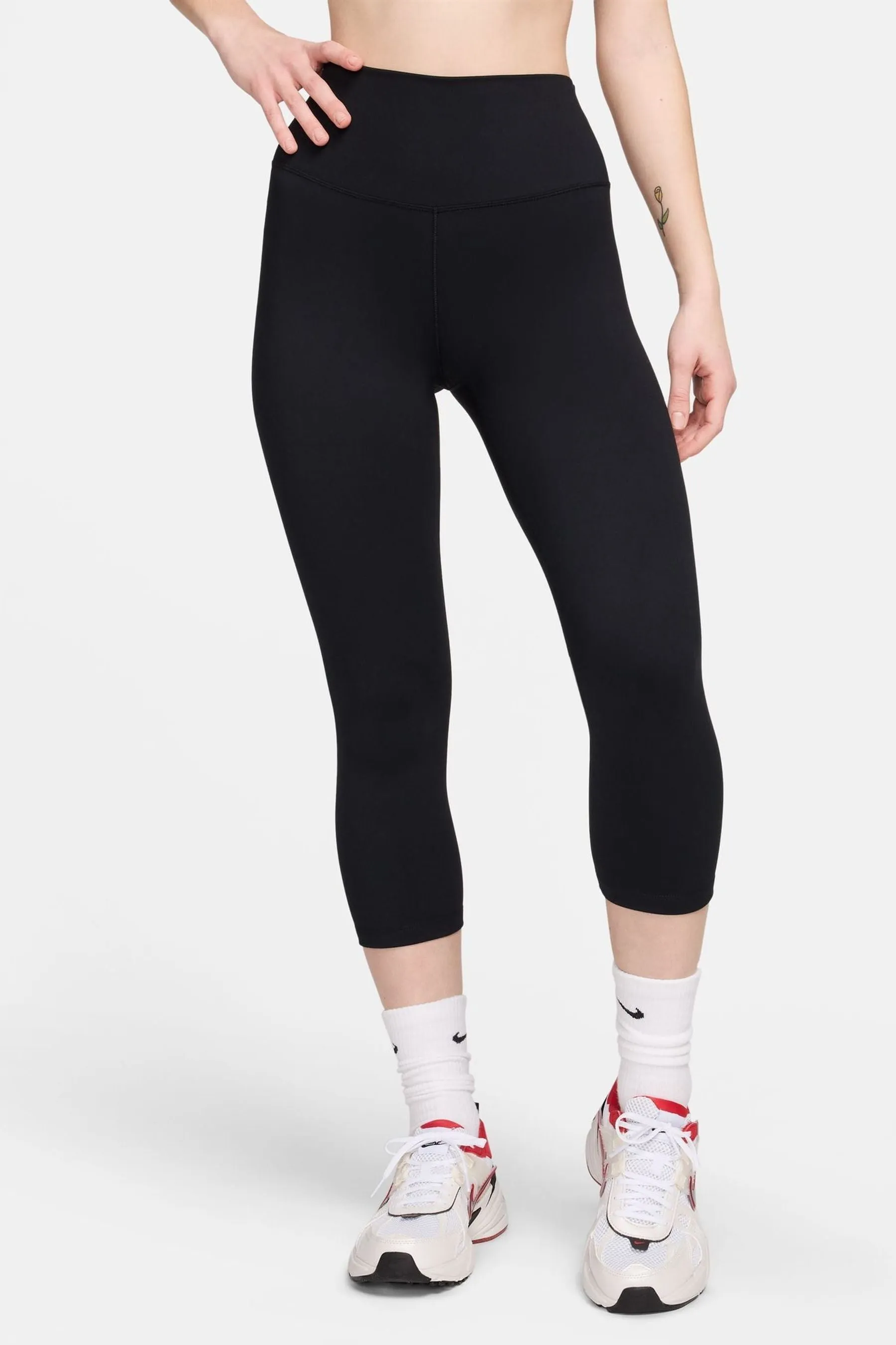 Nike - One - Leggings corti a vita alta