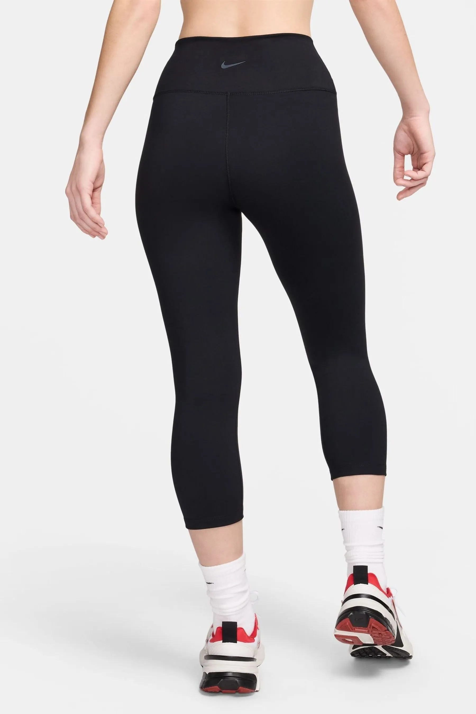 Nike - One - Leggings corti a vita alta