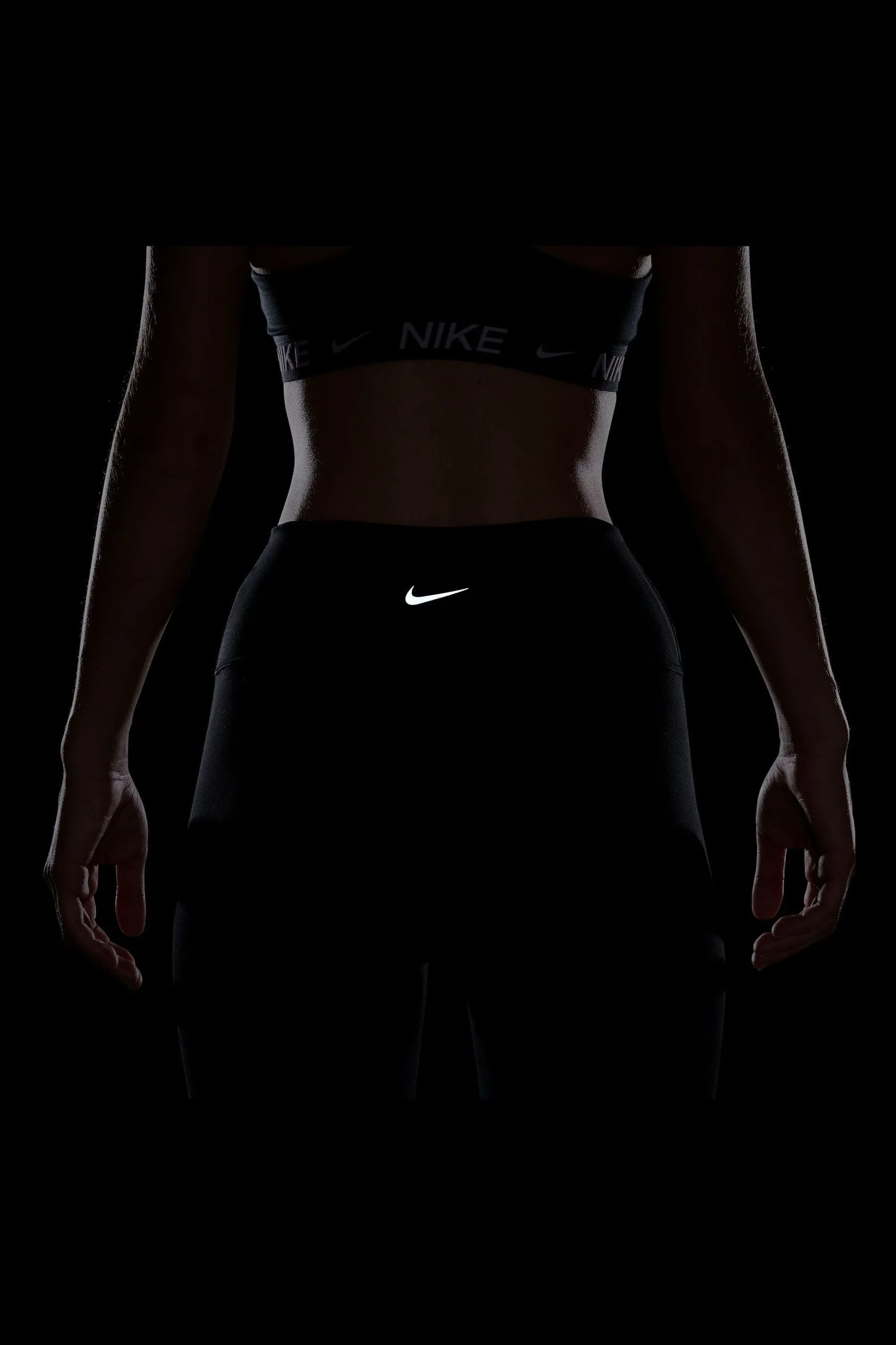 Nike - One - Leggings corti a vita alta