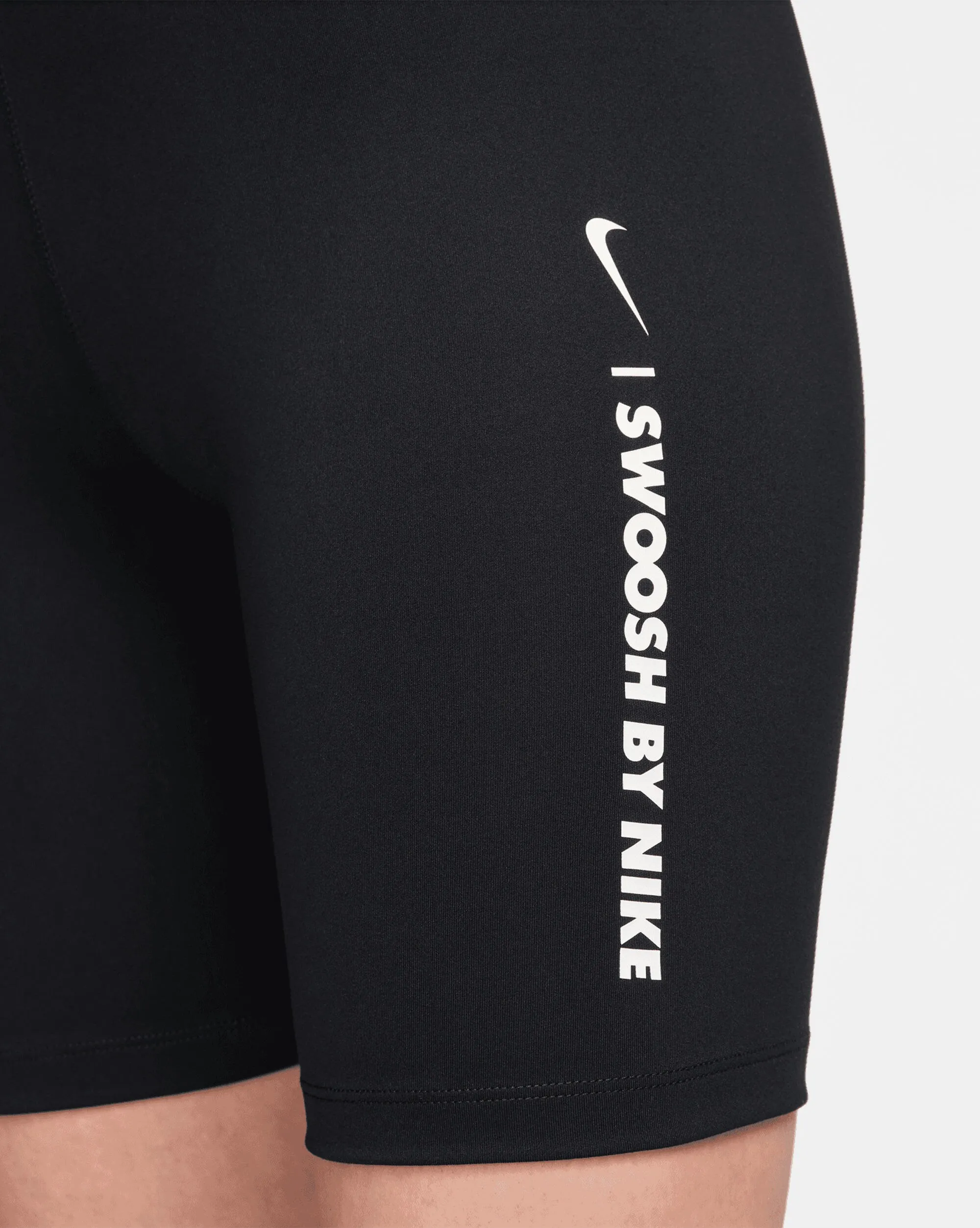 Nike Shorts da ciclista 18 cm a vita alta Nero Donna