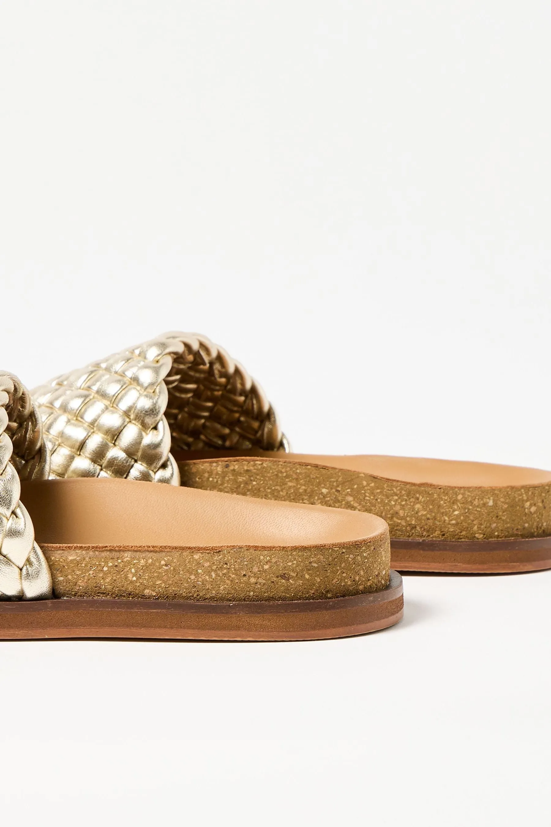 Oliver Bonas - Sandali a ciabatta in pelle intrecciata