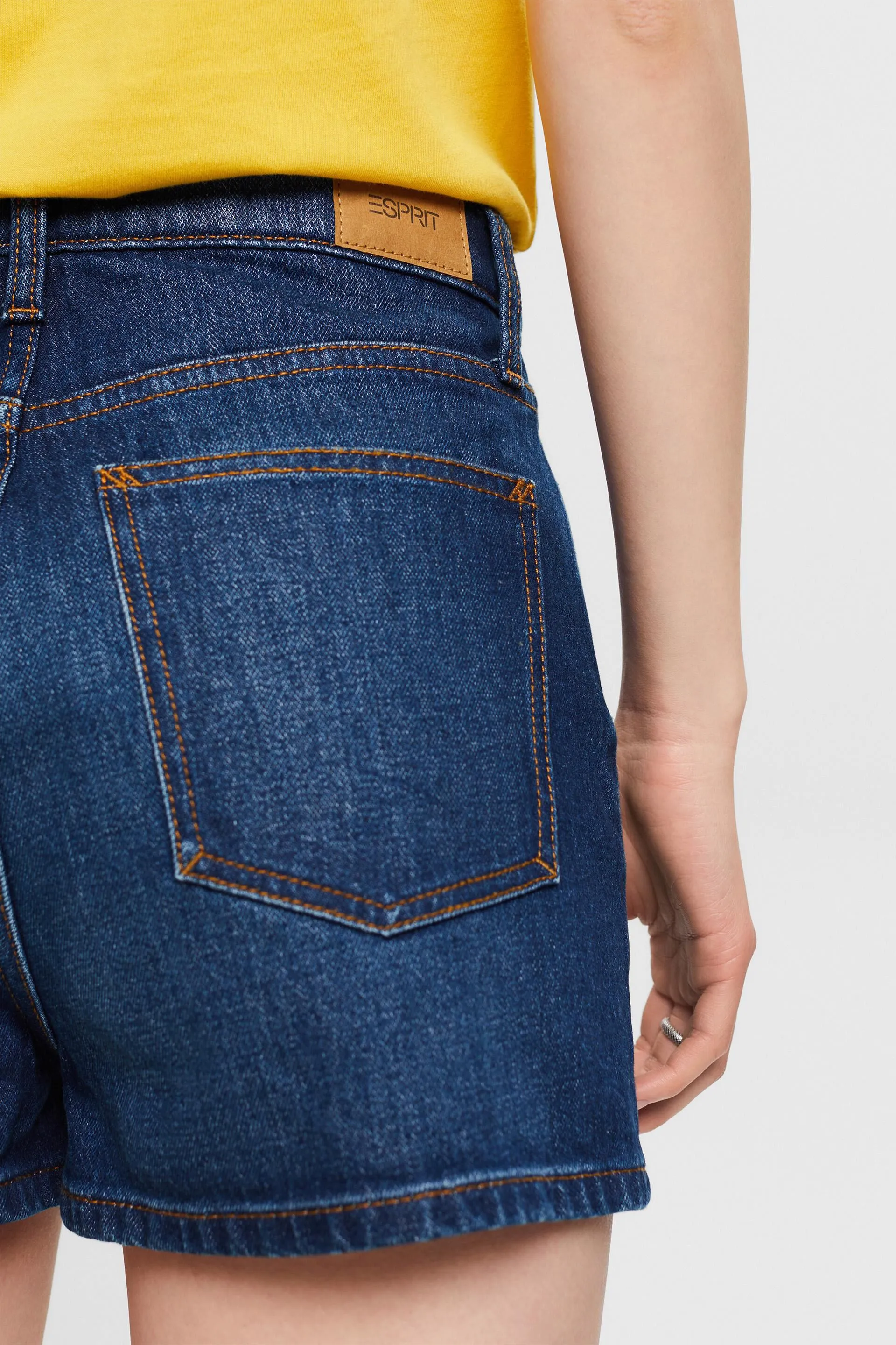 Pantaloncini in denim a vita molto alta