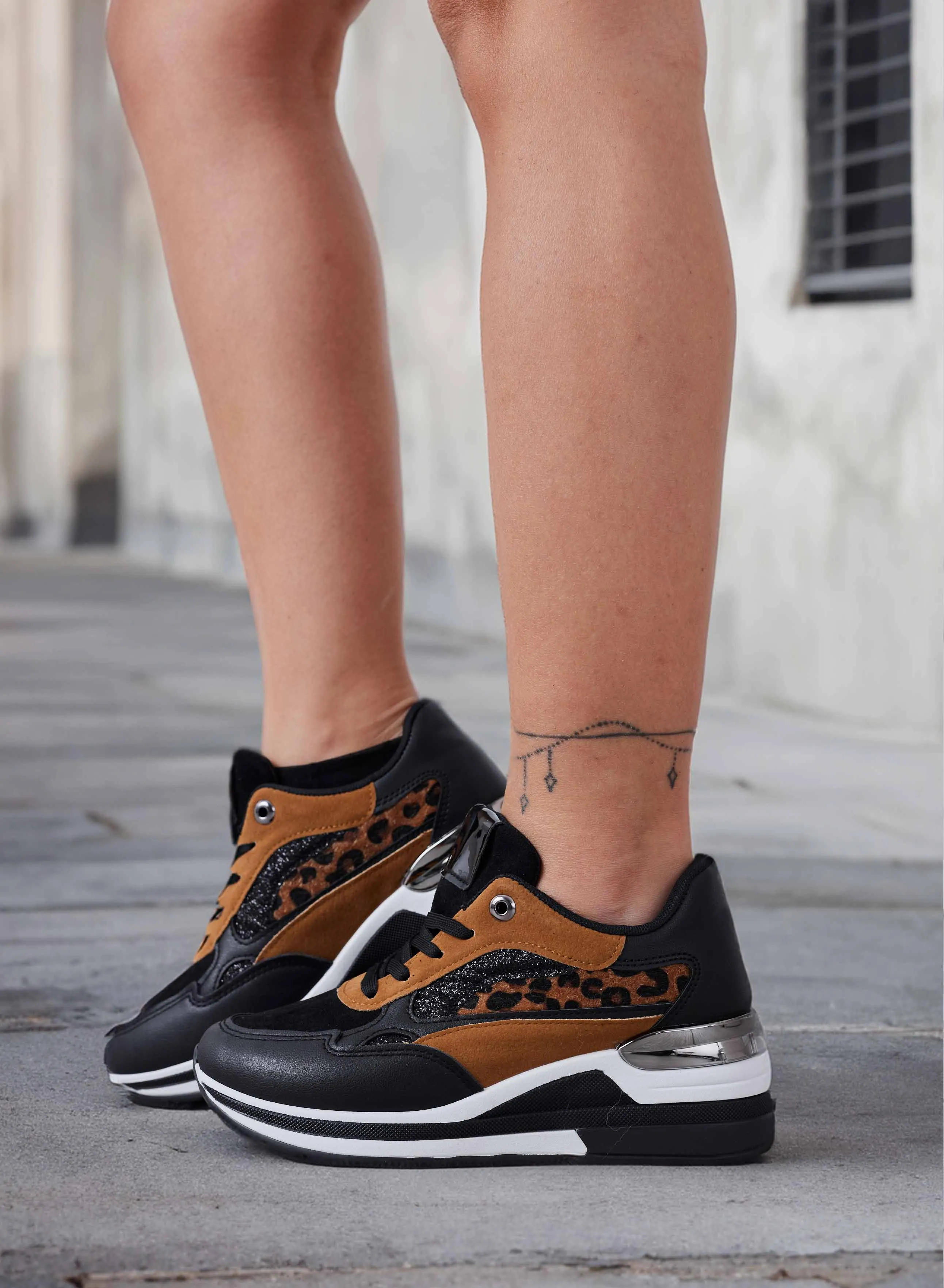 READY - Sneakers nere con inserti glitter e maculati