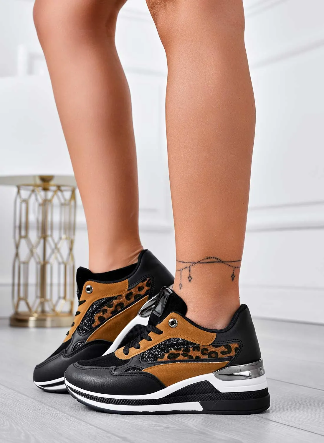 READY - Sneakers nere con inserti glitter e maculati