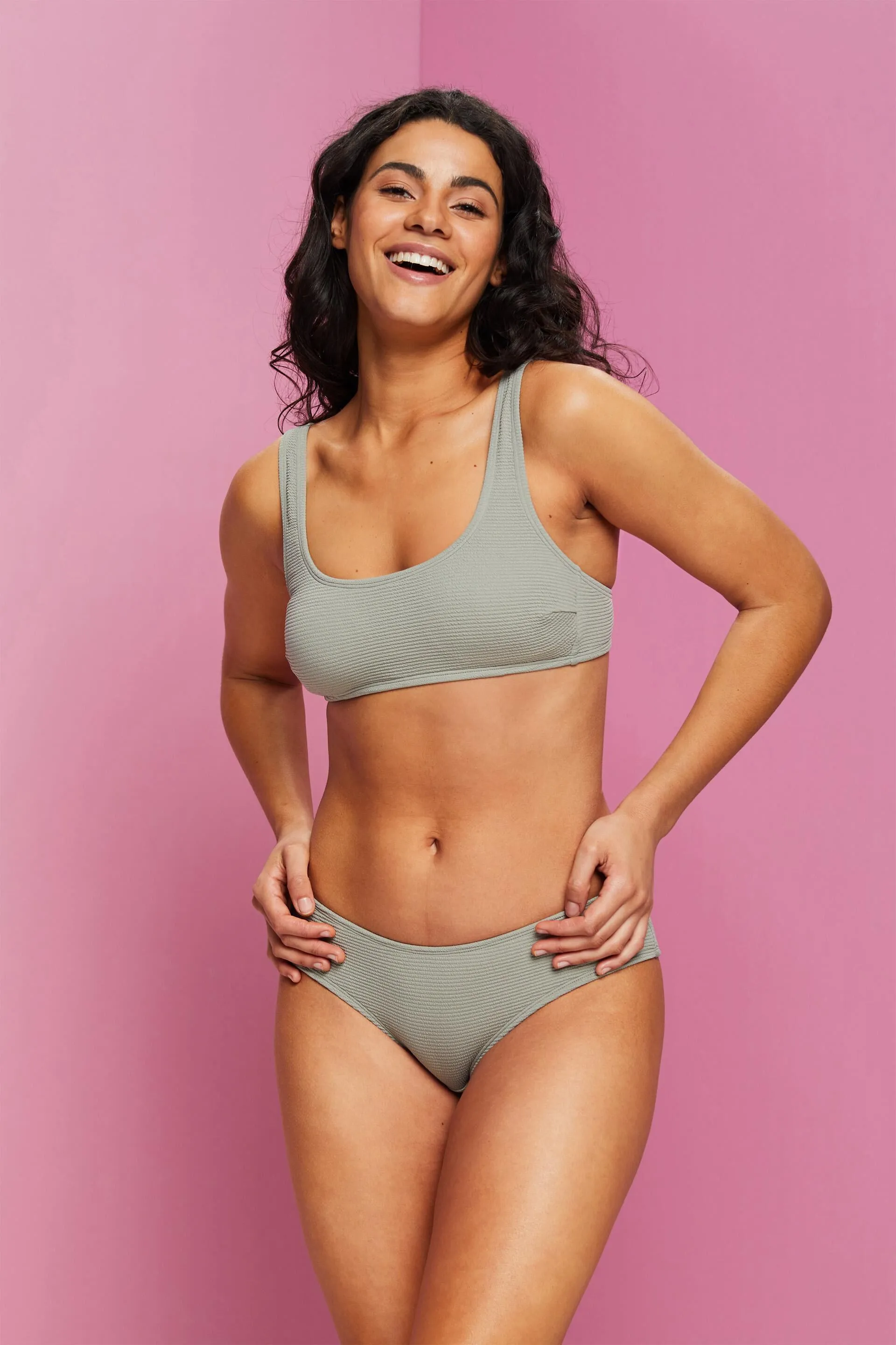 Reggiseno tecnico con scollatura tonda strutturato