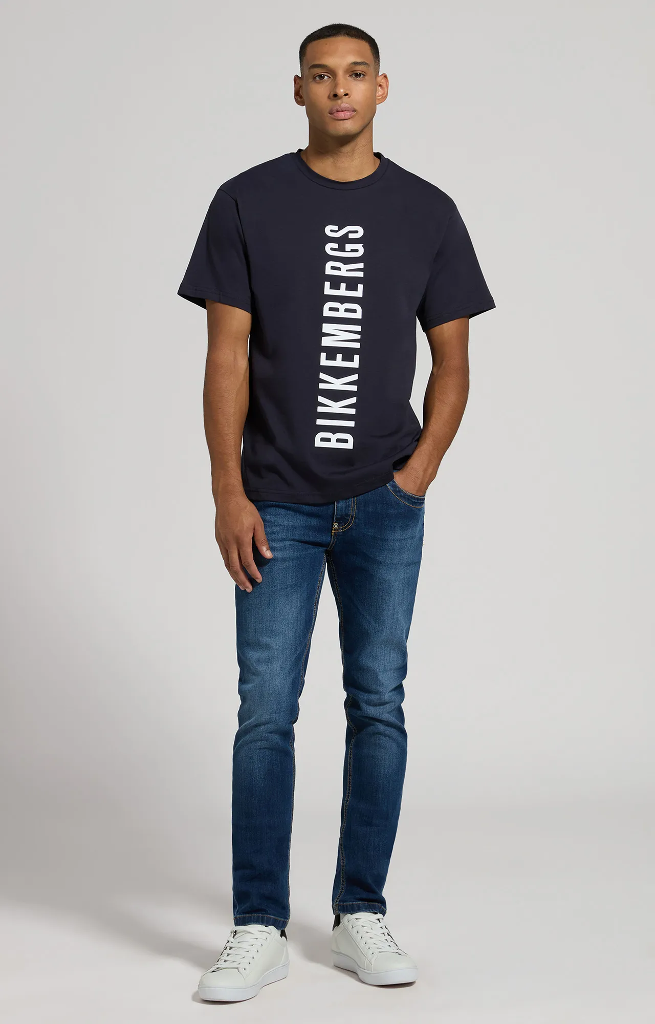 T-shirt uomo con logo